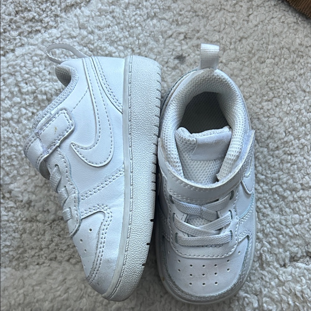 Nike baby/toddler All-White Sneakers